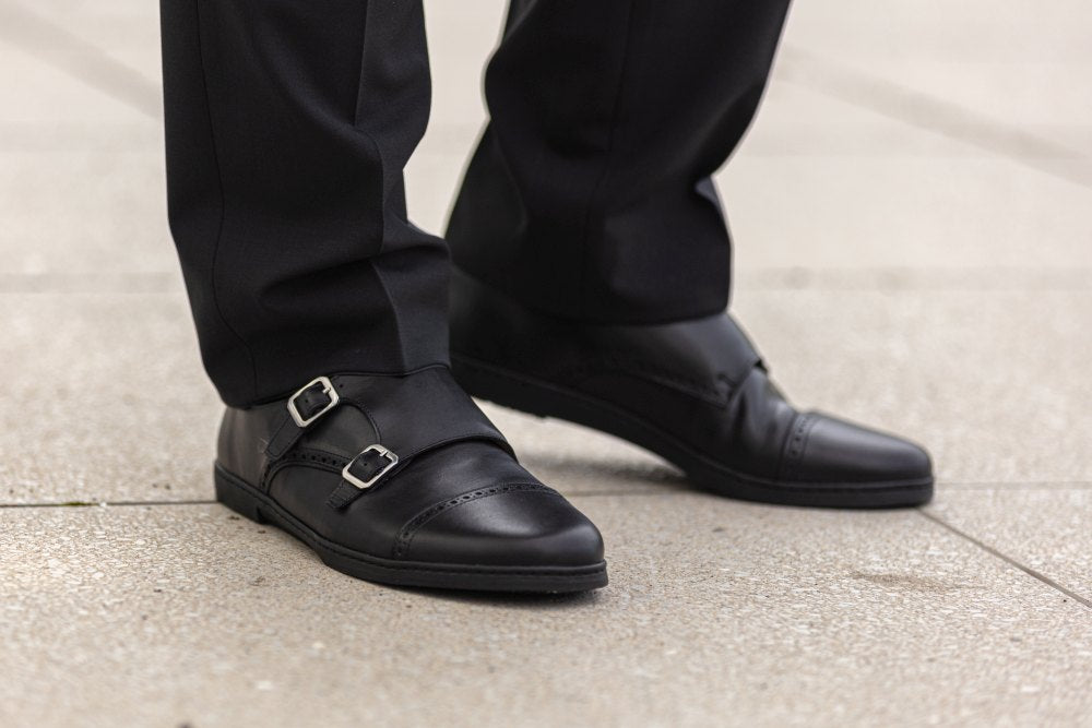 MONQ Captoe Black