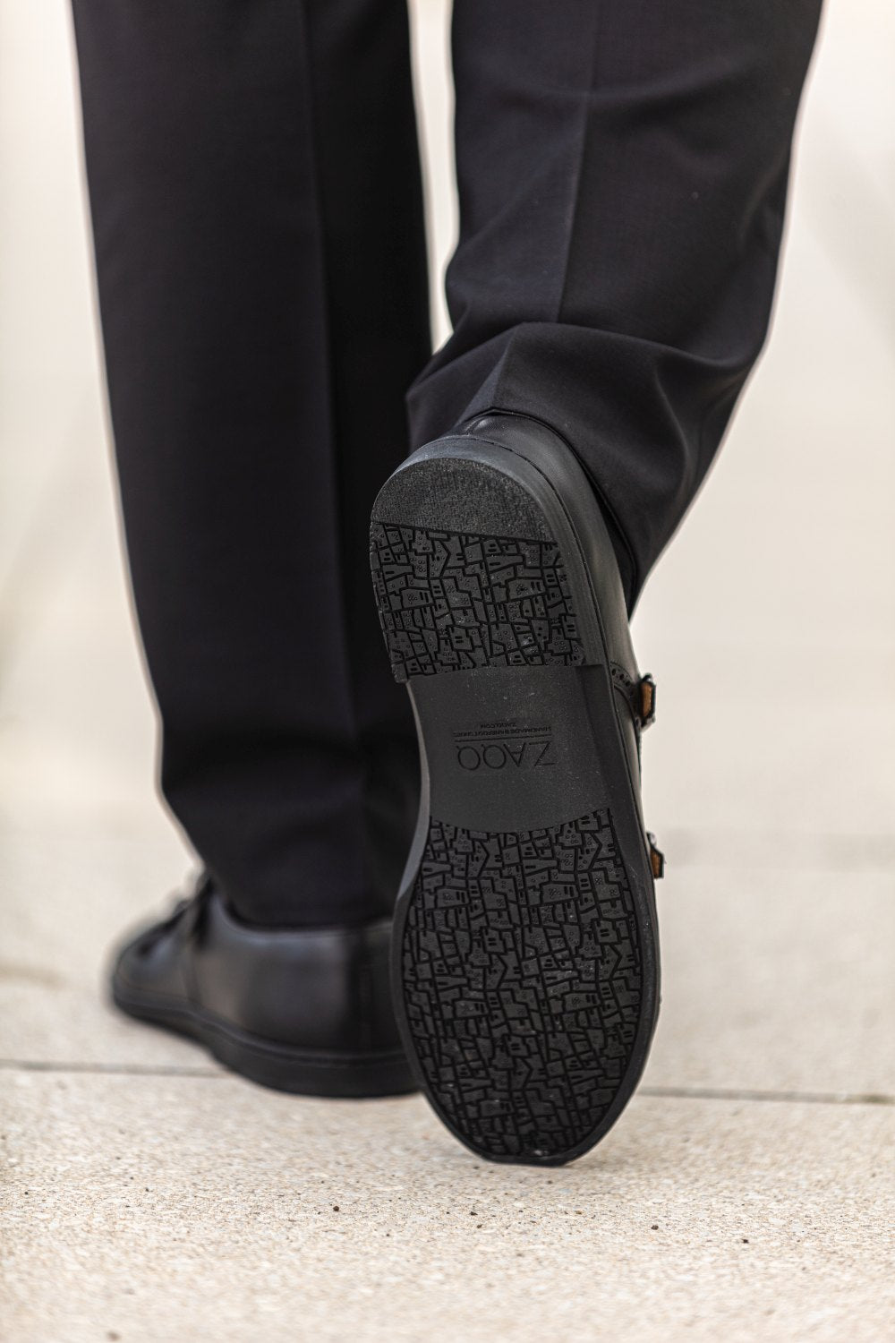 MONQ Captoe Black