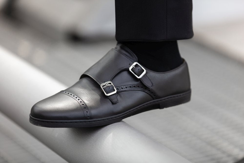 MONQ Captoe Black