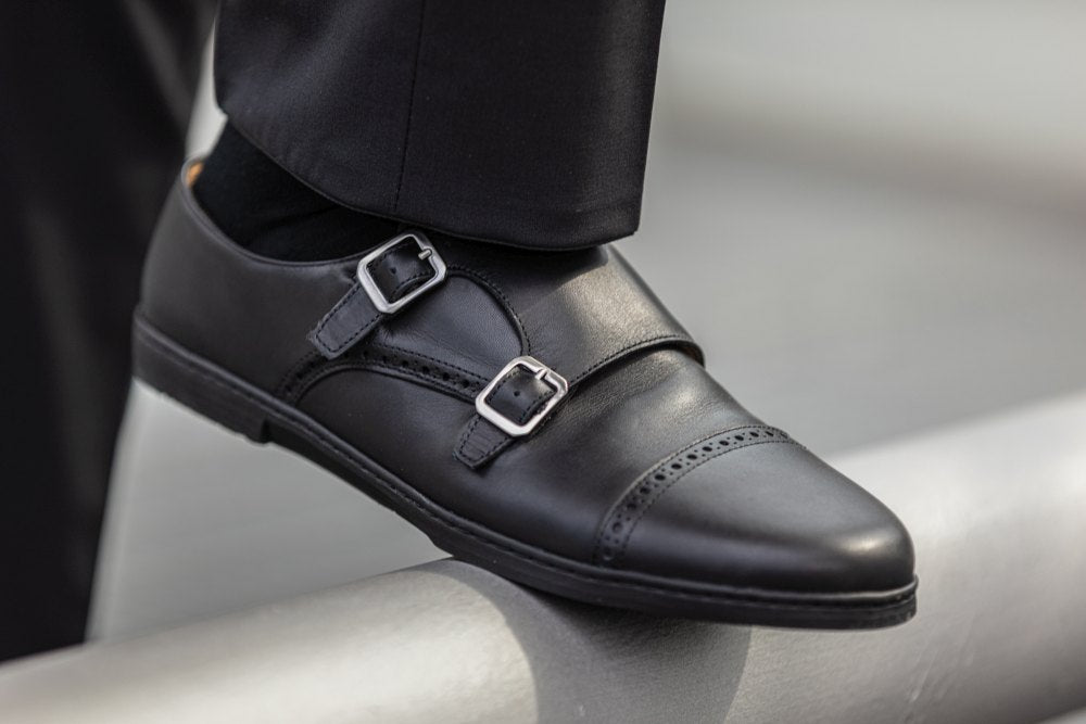 MONQ Captoe Black