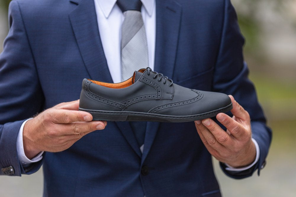 BRIQ Brogue Vegan Black