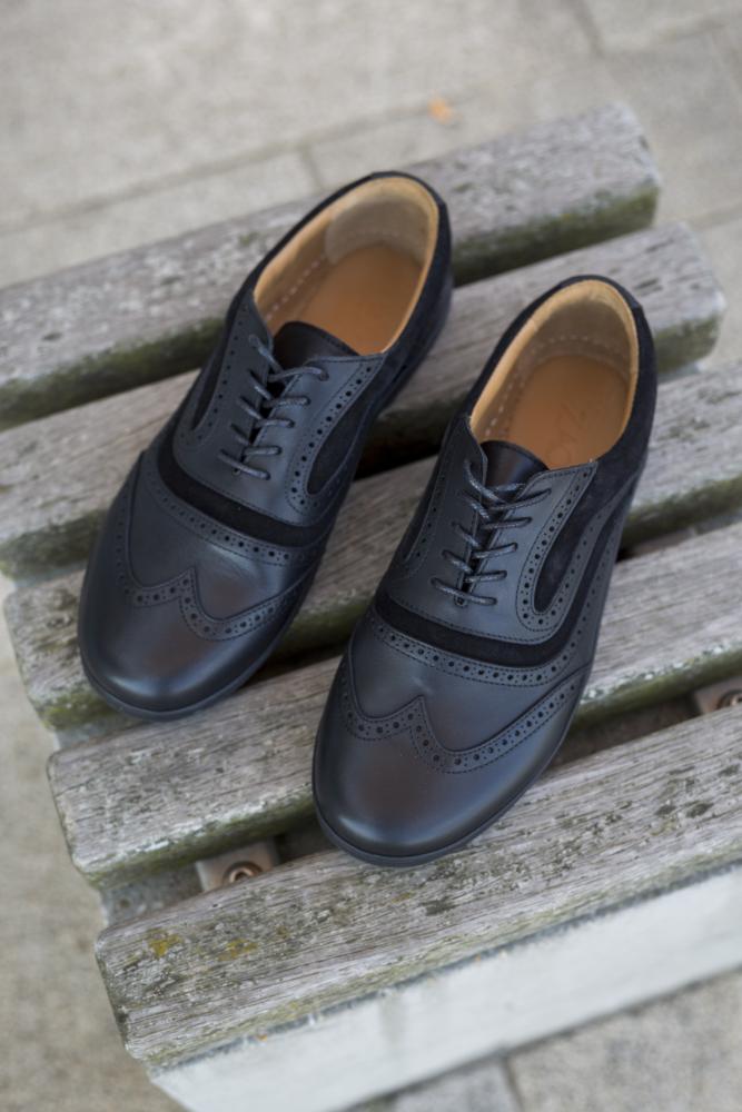 BRIQ Brogue Deep Black