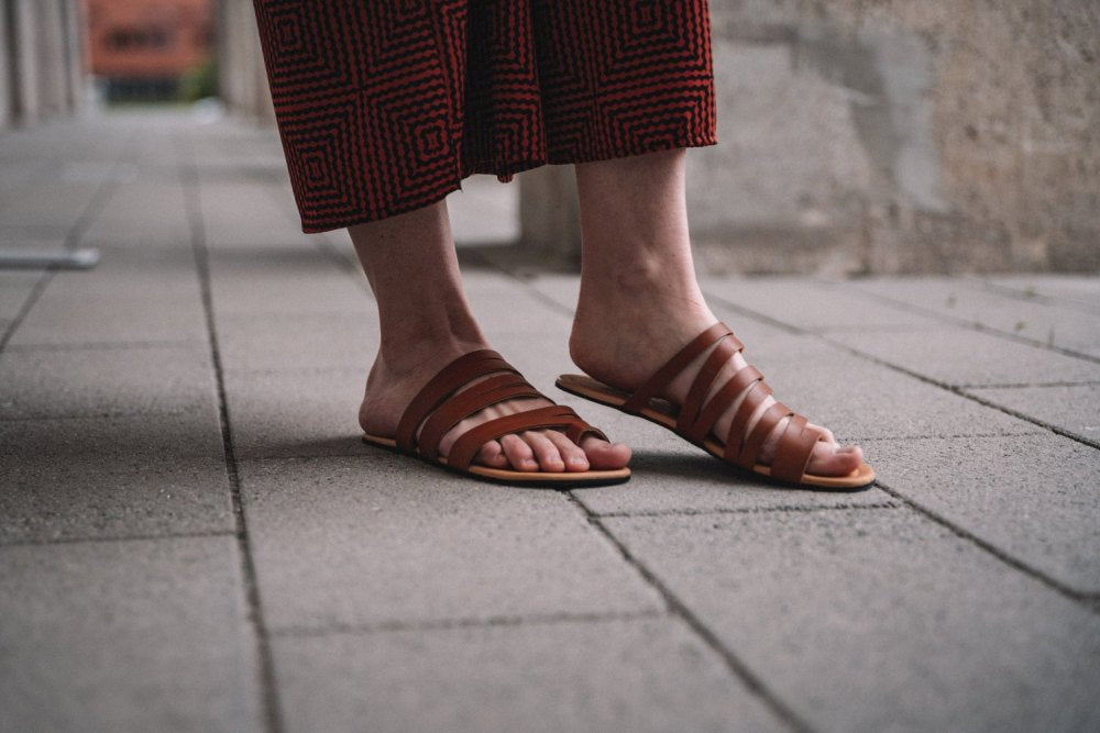 FLAQE Brown