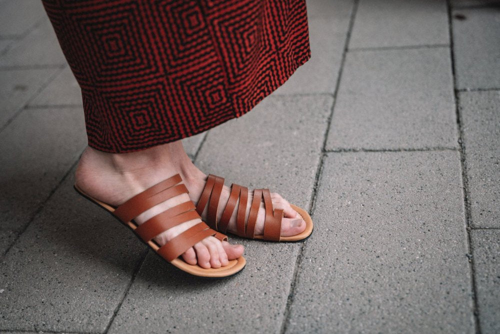 FLAQE Brown