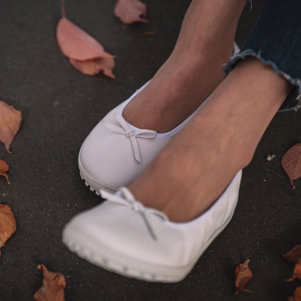 Black-and-White-Sommer-Kollektion-ZAQQ-Barfussschuhe-8